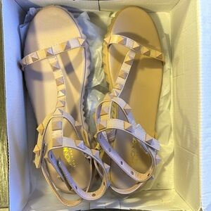 Size 8W fashion nova sandals